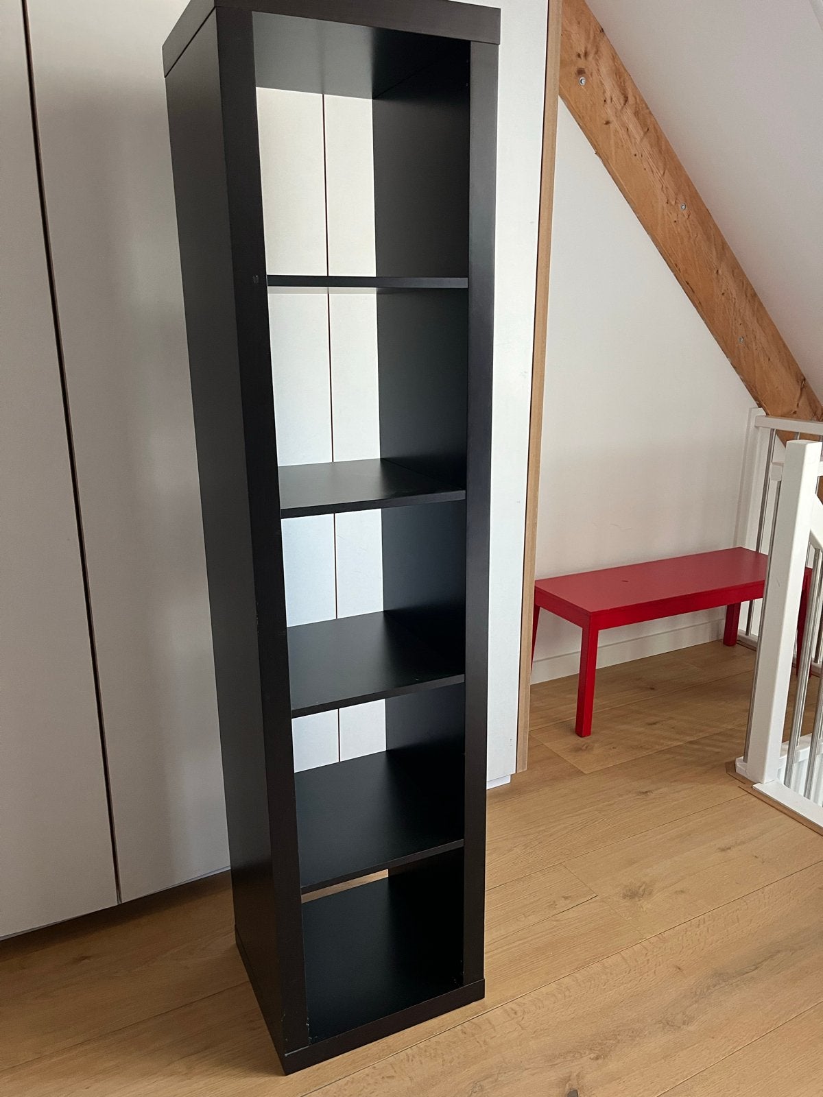Zwarte boekenkast 185x44 cm, Ophalen, Met plank(en), Minder dan 50 cm, Gebruikt