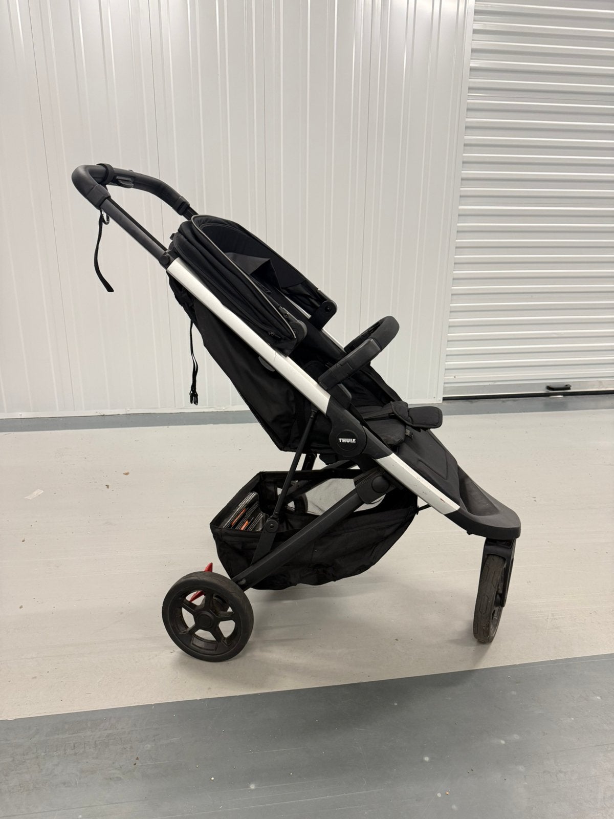Thule kinderwagen / buggy – zwart, Ophalen, Zo goed als nieuw, Zonnekap