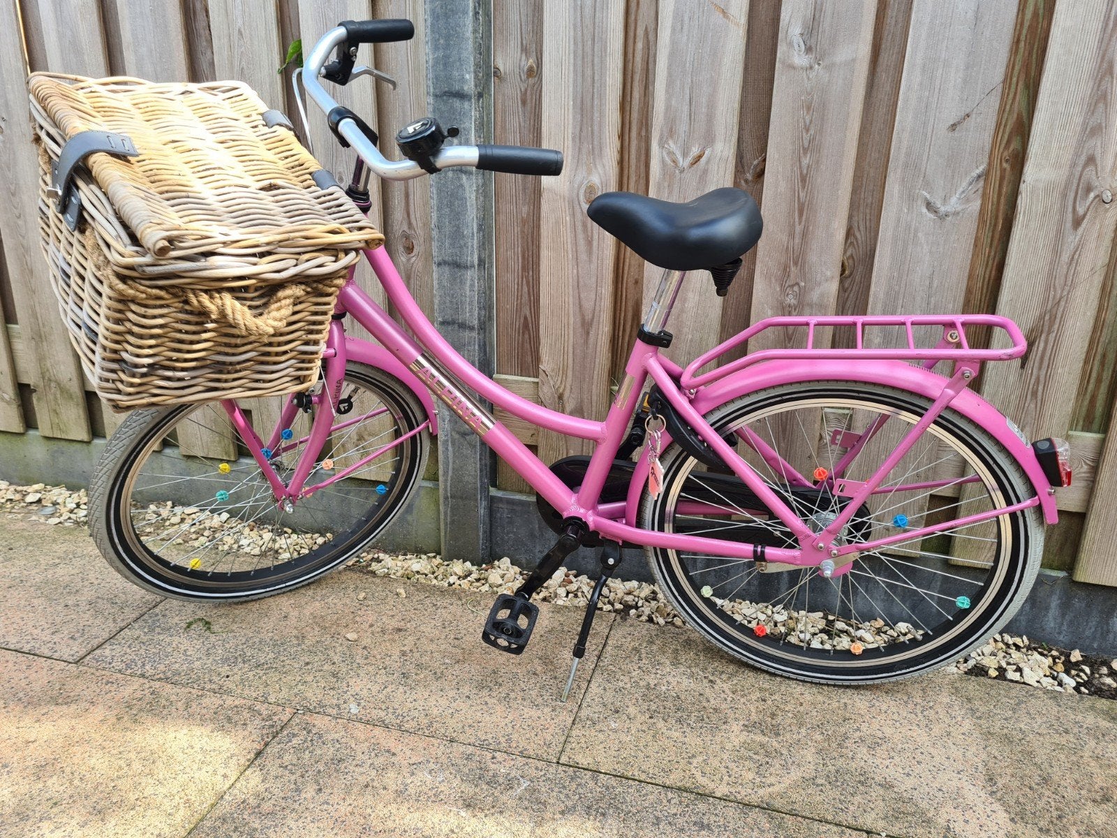 Alpina meisjes fiets met rieten mand!, Ophalen, Zo goed als nieuw, 20 inch