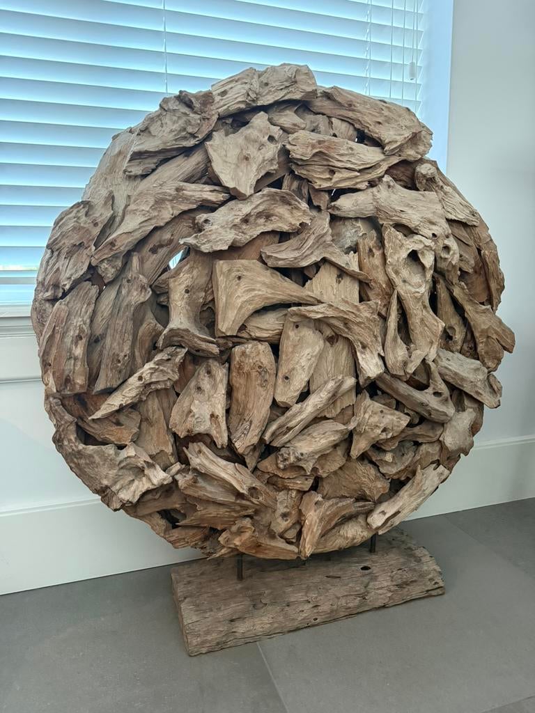 Mooi hout ornament op voet, Ophalen, Zo goed als nieuw