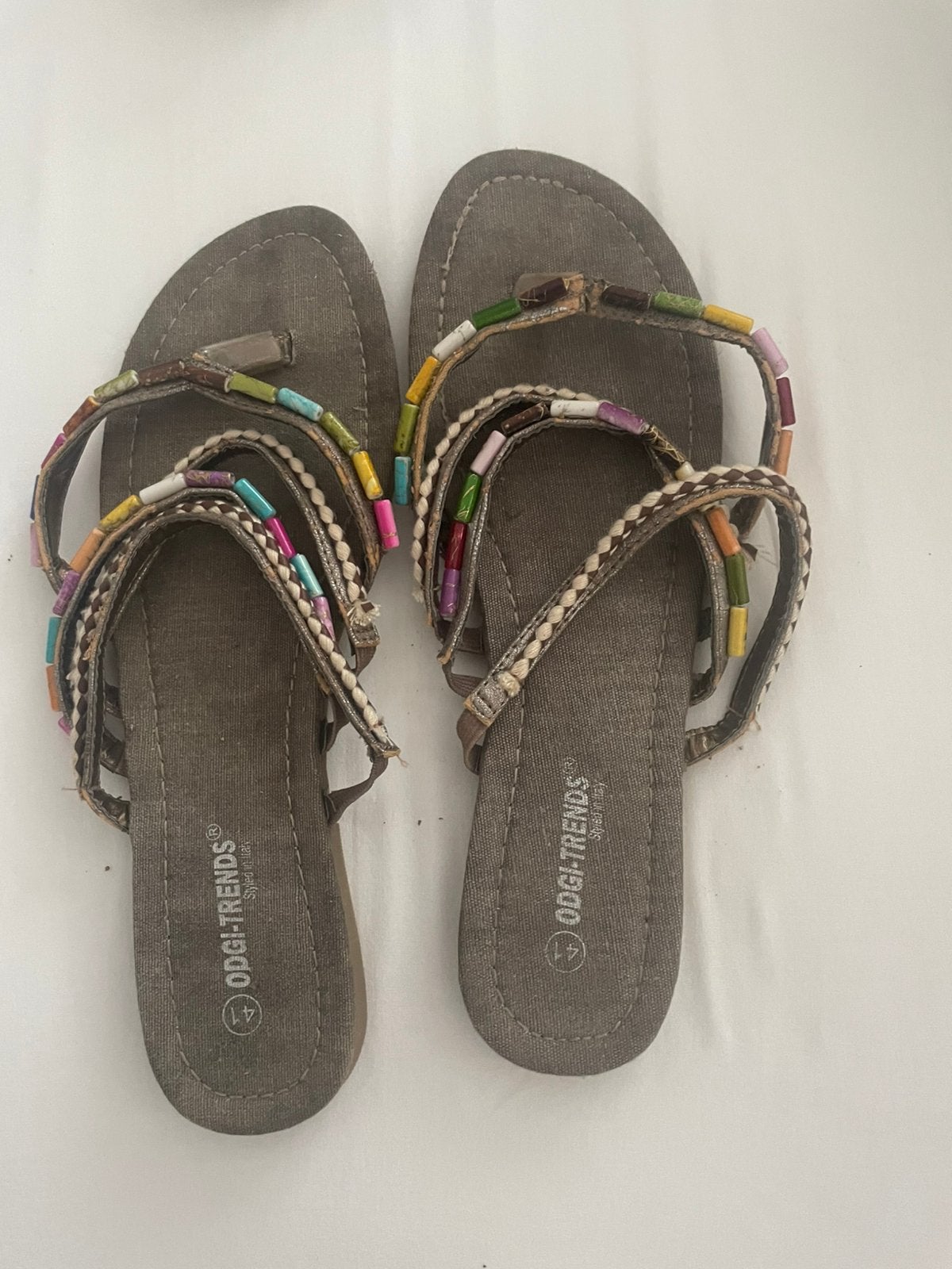 Leuke aparte slippertjes, Slippers, Overige kleuren, Ophalen of Verzenden, Zo goed als nieuw