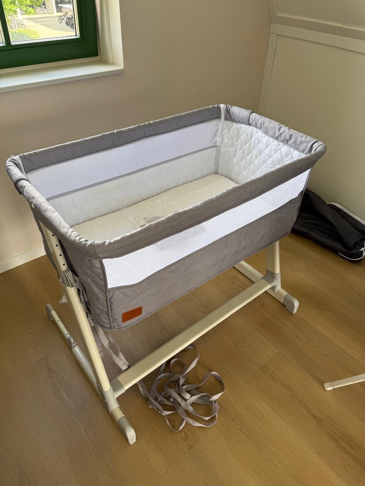 Lionelo babybedje/co-sleeper met muggennet, Kinderen en Baby's, Babywiegjes en Ledikanten, Ophalen, Zo goed als nieuw, Wieg