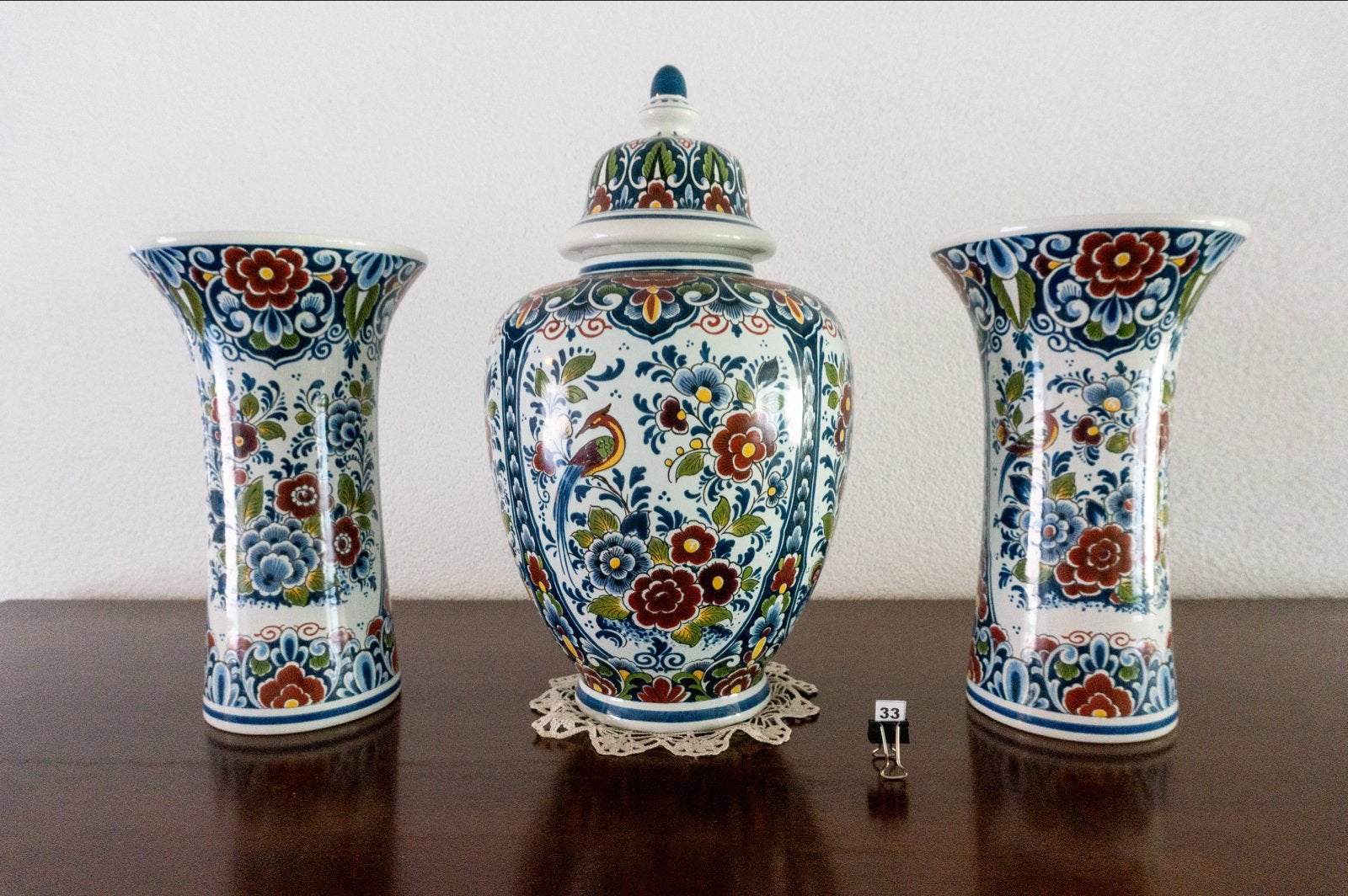 Delfts polychroom vazen en dekselpot set, Ophalen