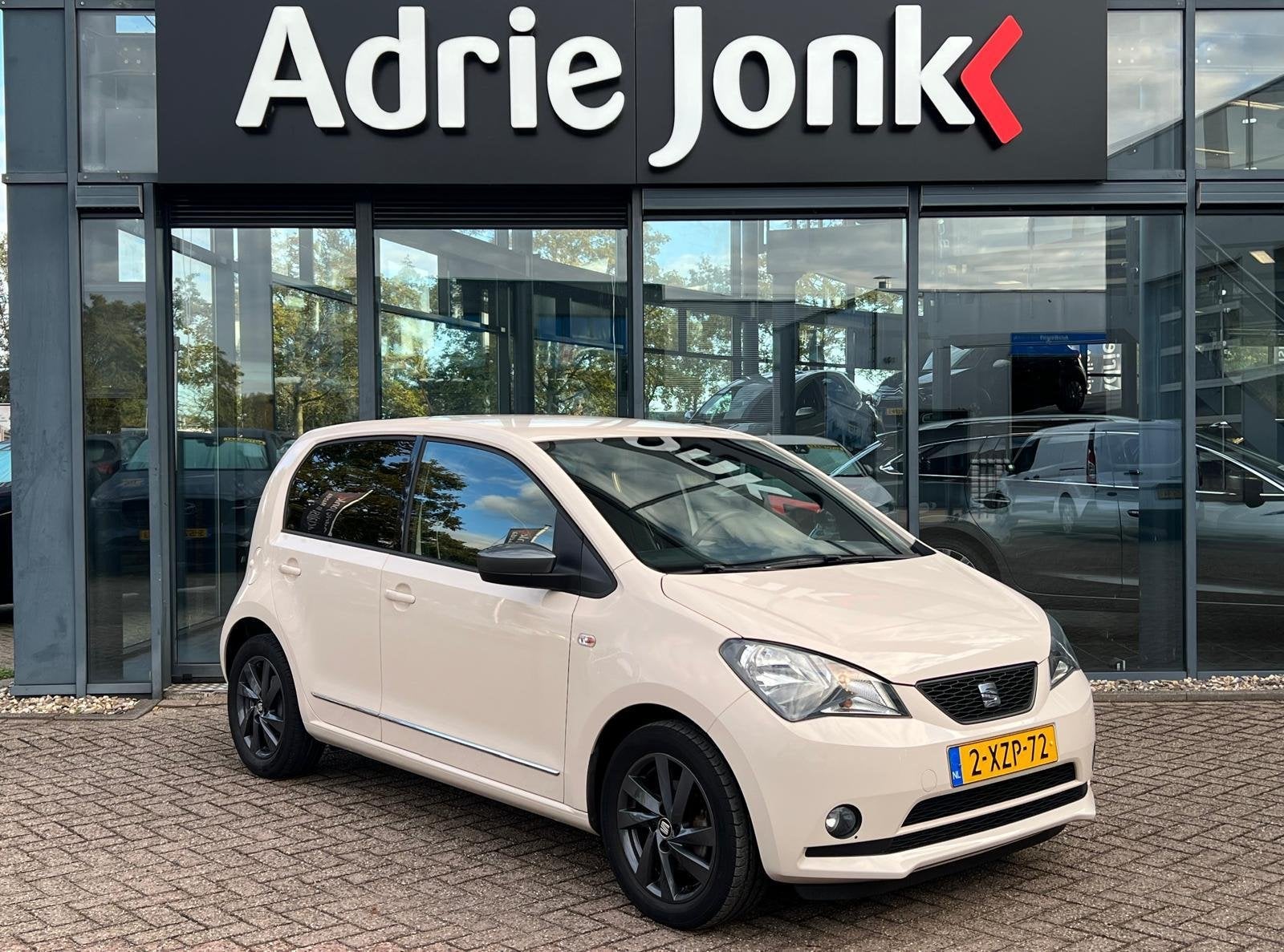 SEAT Mii 1.0 Mii by Mango | UNIEKE KM STAND 16.205km | UNIEK, Auto's, Voorwielaandrijving, Mii, Beige, Origineel Nederlands