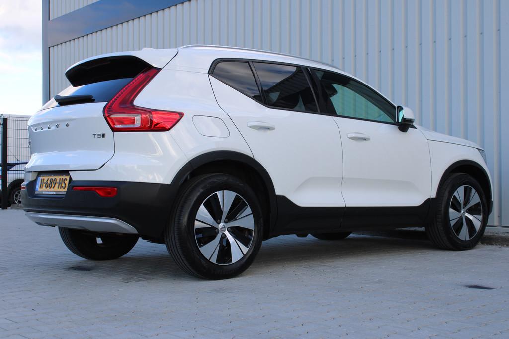 Volvo XC40 1.5 T5 Twin Engine Momentum Pro | Incl. 12 maande, Auto's, 12 maanden, Stof, 1712 kg, Wit