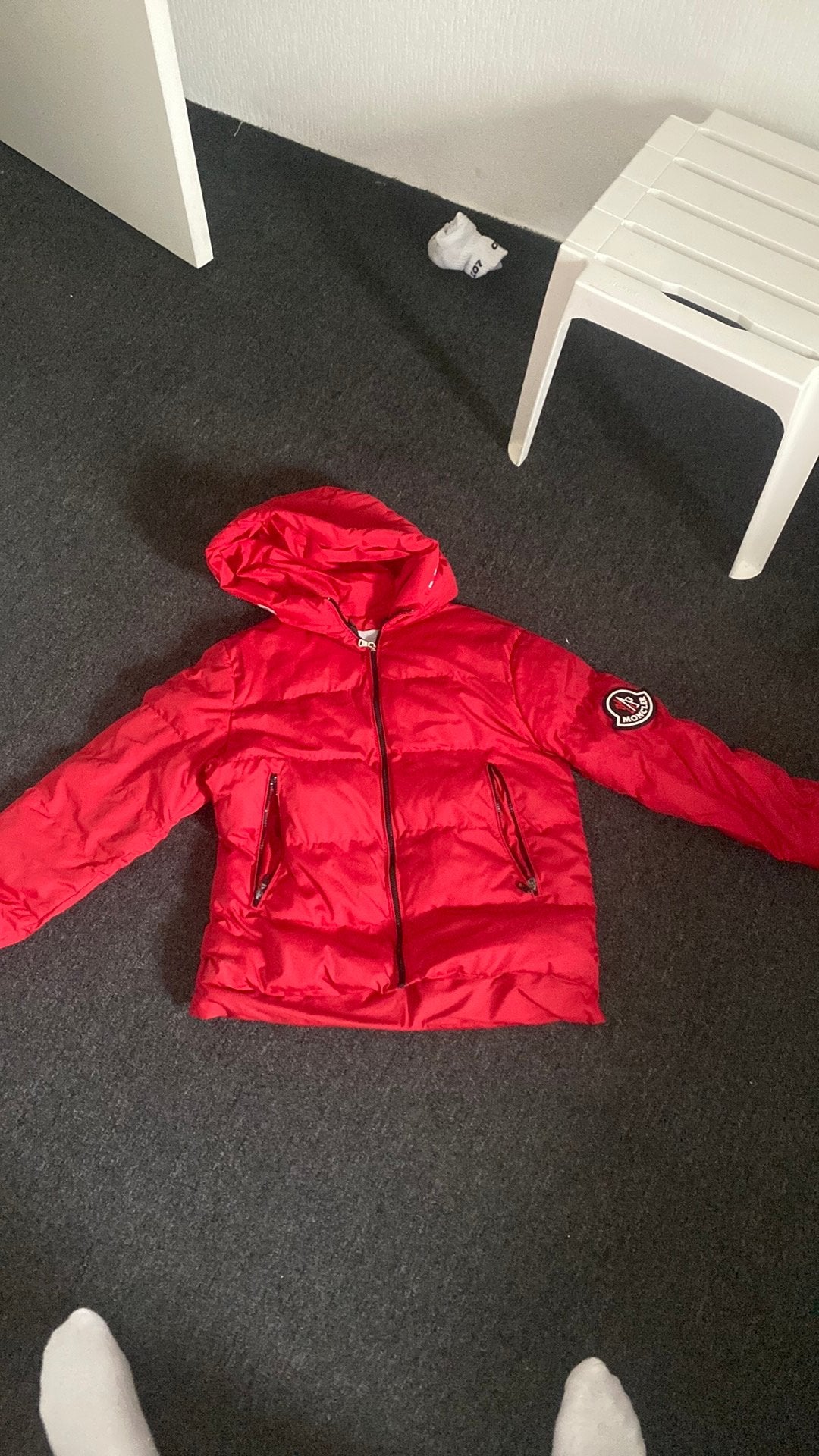 Moncler jas rood maat S, Ophalen of Verzenden, Zo goed als nieuw, Maat 46 (S) of kleiner, Rood