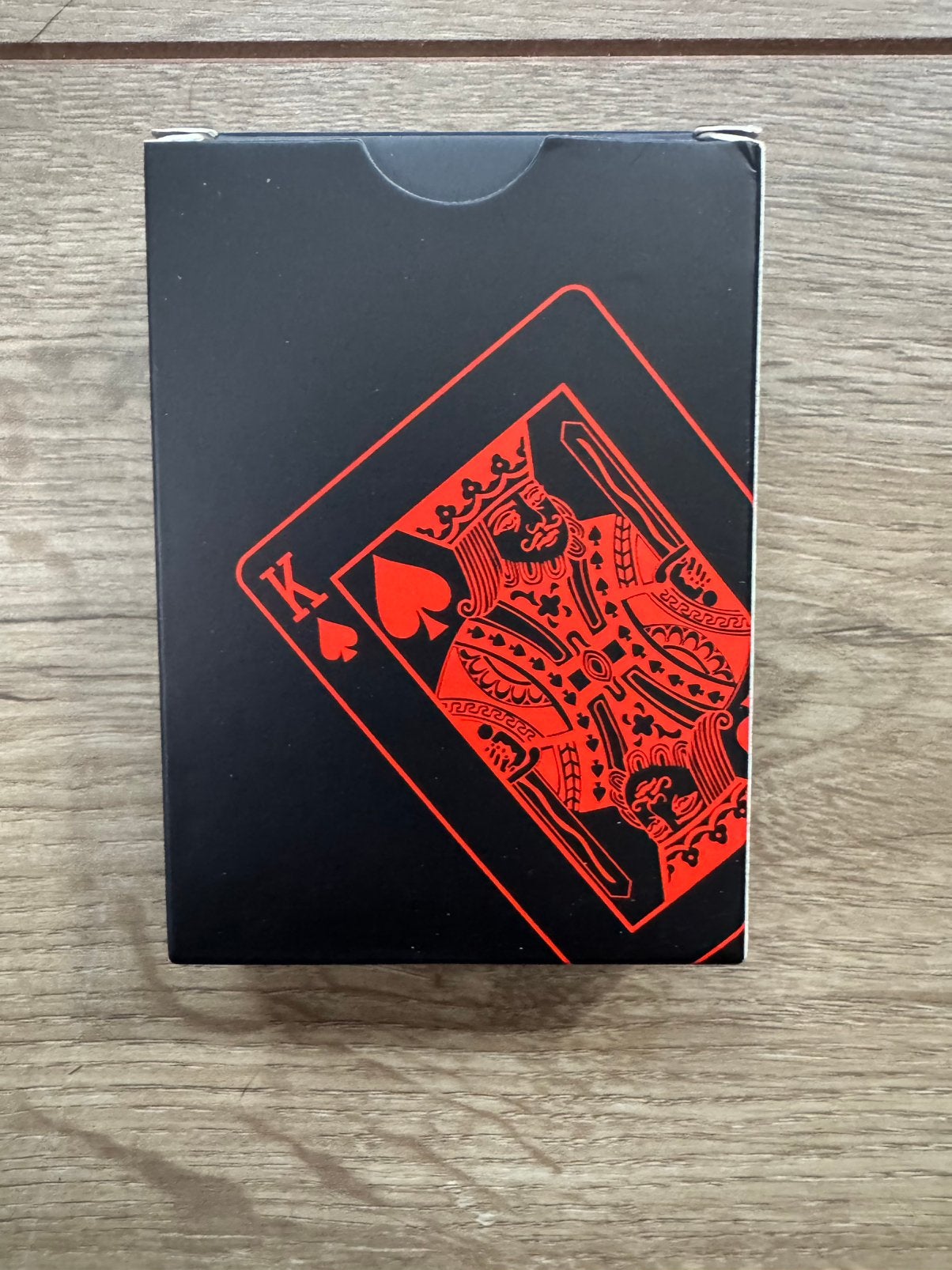 Nieuw kaartspel zwart met rood, Hobby en Vrije tijd, Gezelschapsspellen | Kaartspellen, Vijf spelers of meer, Ophalen of Verzenden