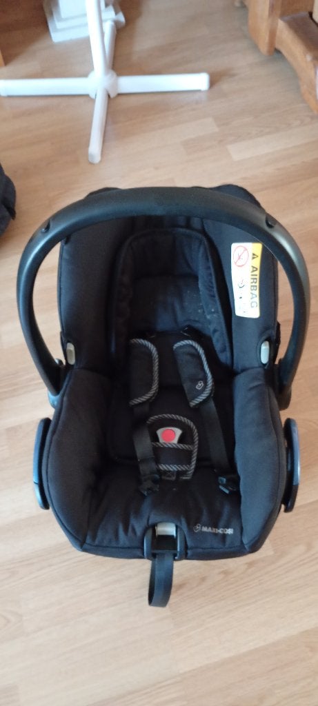Reis maxi cosi, Kinderen en Baby's, Autostoeltjes, Ophalen, Autogordel, Zo goed als nieuw, 0 t/m 13 kg