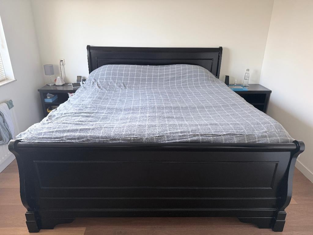 American King Size Bed Set — Grand & Luxurious! ️, Ophalen, Gebruikt, Bruin, Tweepersoons
