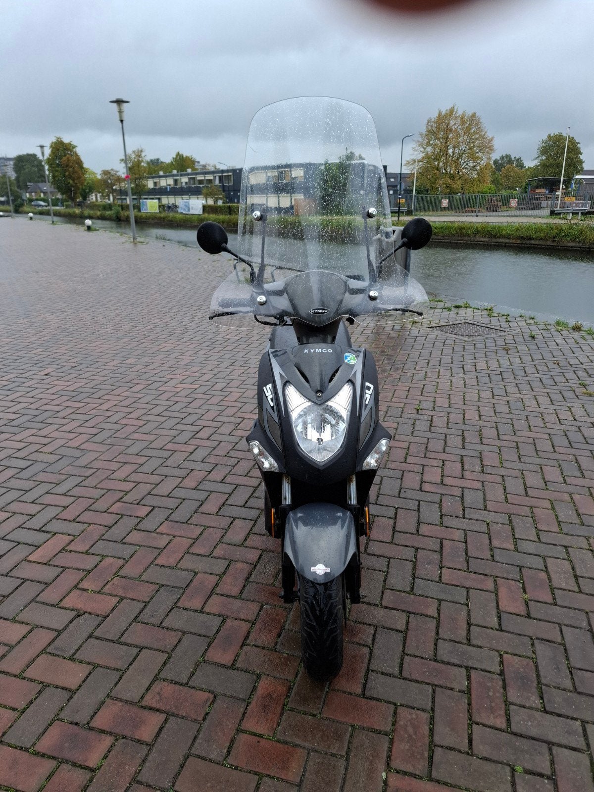Foto 4 van Kymco Agility 45km bromscooter