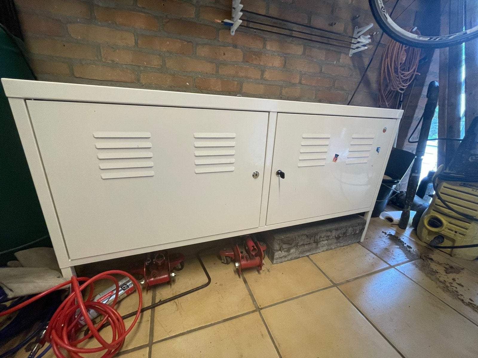 IKEA Metalen kast met 2 deuren en slot, Ophalen, Gebruikt