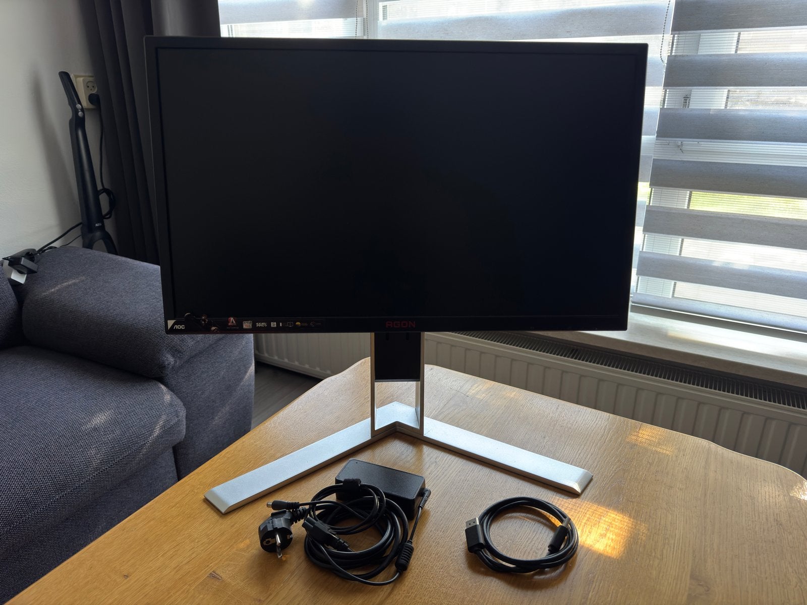 AOC AGON AG241QX 24 inch Gaming Monitor, Computers en Software, 101 t/m 150 Hz, Minder dan 1 ms, Zo goed als nieuw, Hoofdtelefoonaansluiting