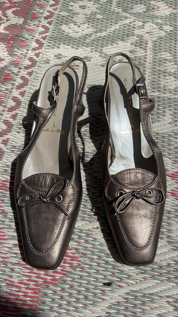 Alexandria Italiaanse Slingbacks - Brons Metallic  39/40, Kleding | Dames, Schoenen, Ophalen of Verzenden, Zo goed als nieuw, Overige kleuren