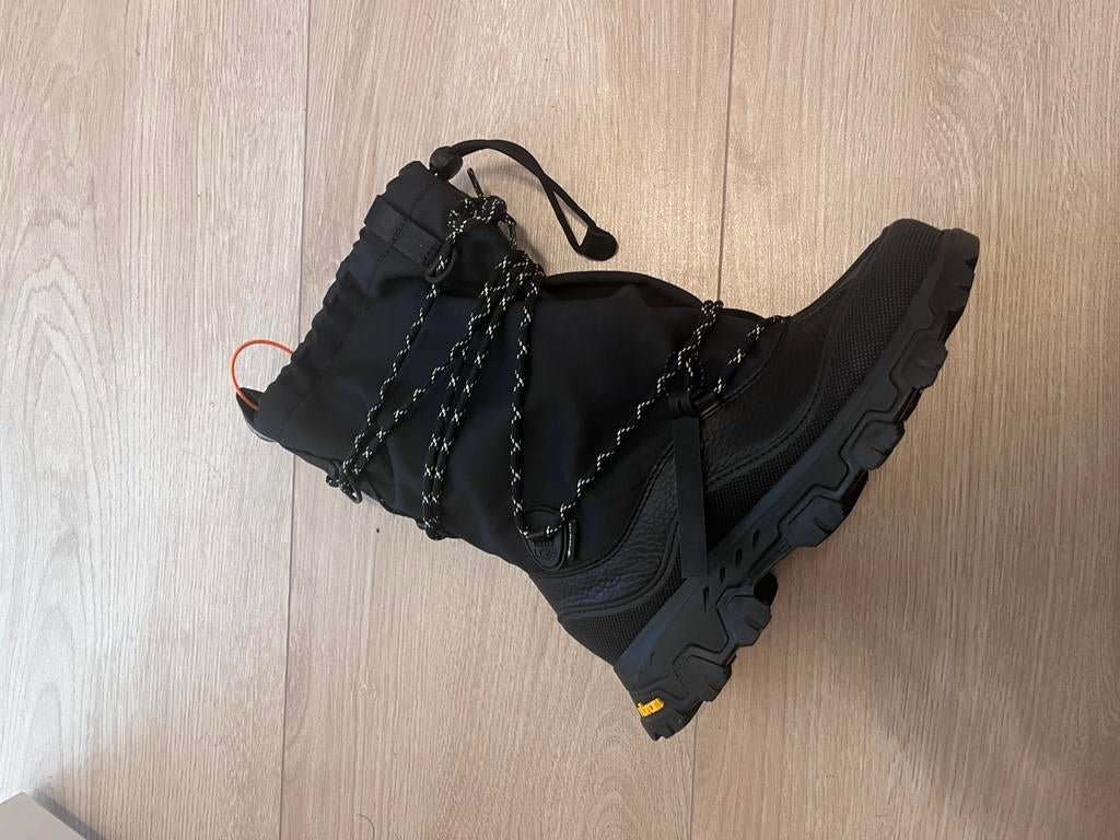 UGG Metropeak black 37, Verzenden, Zo goed als nieuw, Zwart, Werkschoenen