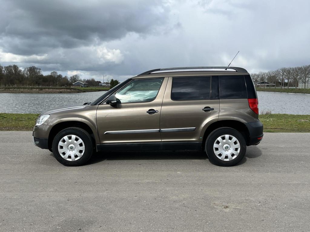 Skoda Yeti 1.2 TSI Active Plus Airco, cruise, Voorwielaandrijving, Euro 5, Stof, Gebruikt