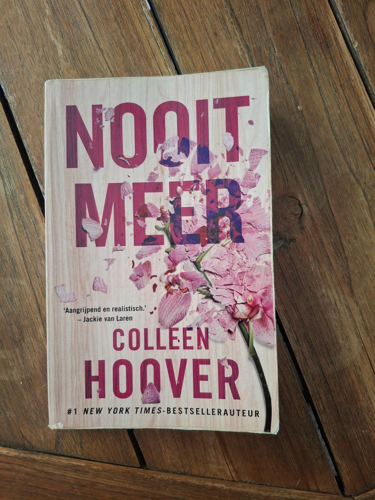 Nooit Meer - Colleen Hoover (beetje gelig, gebruikt), Boeken, Ophalen of Verzenden, Gelezen, Colleen Hoover