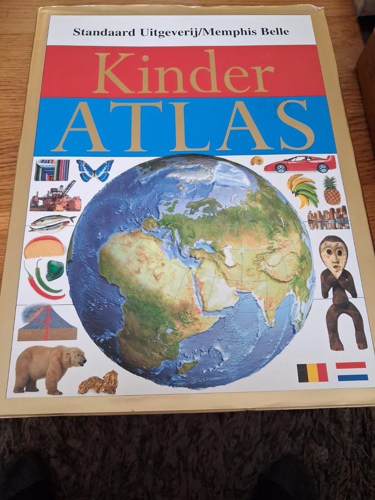 Kinder ATLAS - Een Nieuwe Atlas van een Nieuwe Wereld, Boeken, Ophalen of Verzenden, Zo goed als nieuw, Onbekend, Non-fictie