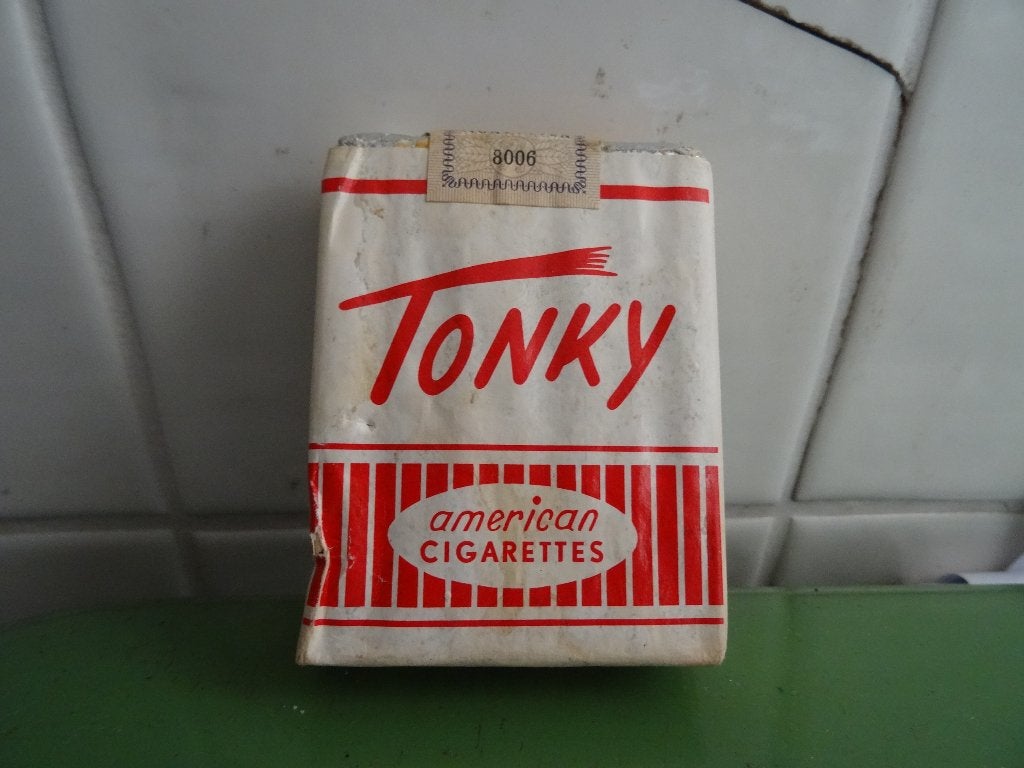 Oud pakje sigaretten Tonky cigarettes, Verzamelen, Ophalen, Gebruikt, Overige typen