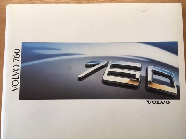 Volvo 760 brochure uit 1988 - NL, Gelezen, Volvo, Volvo Cars, Ophalen of Verzenden