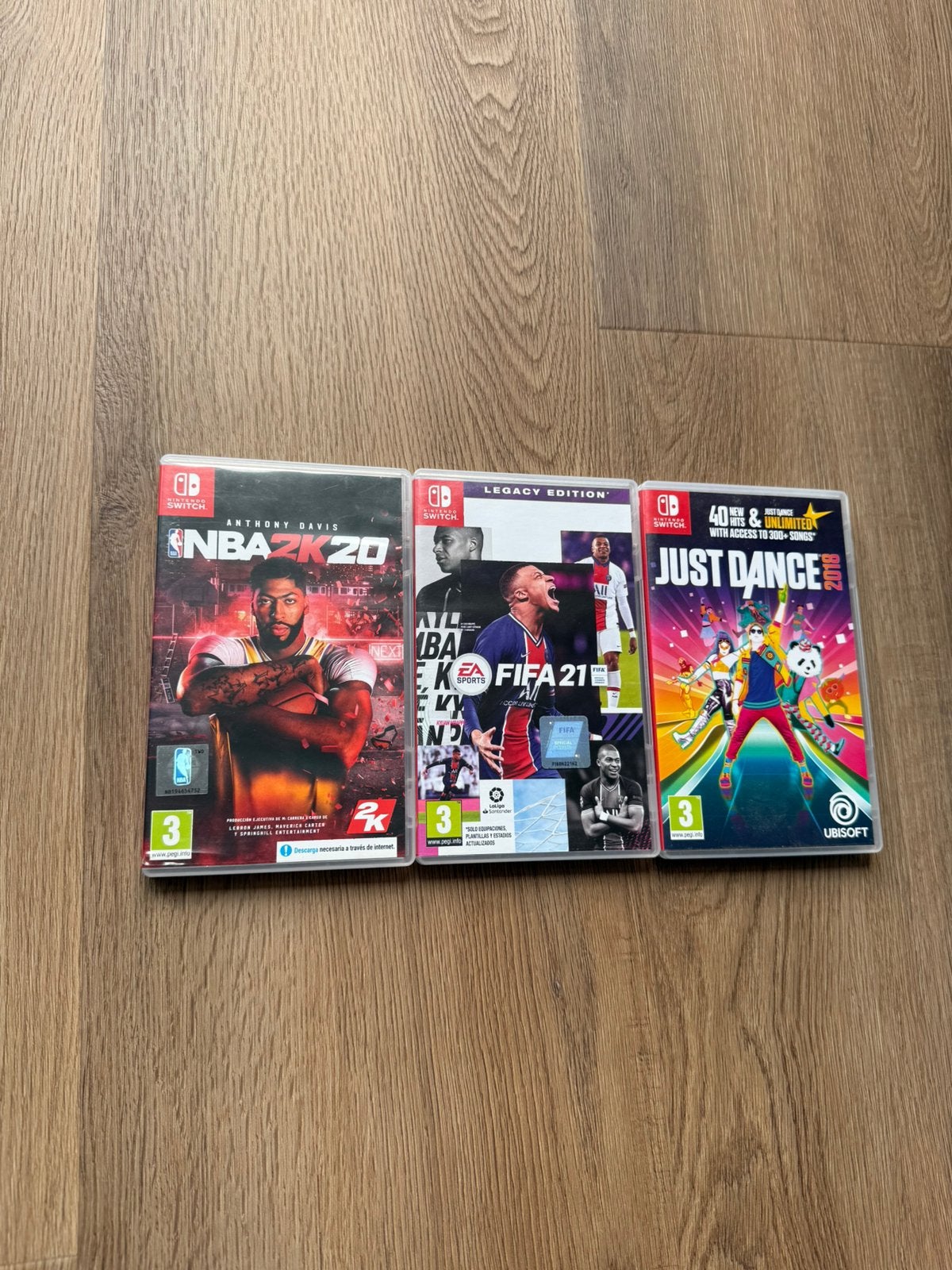 Nintendo Switch spellen (NBA 2020, Fifa 21, Just dance 2018), Meerdere comics, Ophalen, Zo goed als nieuw, Amerika