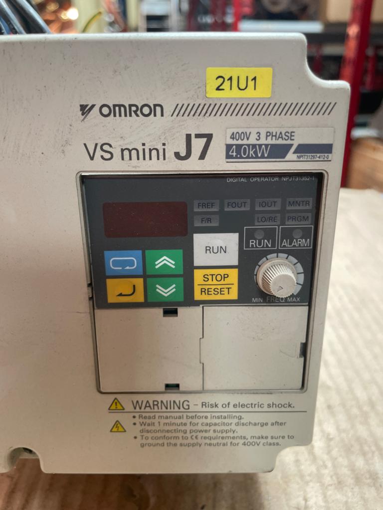 Omron VS mini J7 Frequentieomvormer 400V 3 Fase 4.0kW, Ophalen, Gebruikt