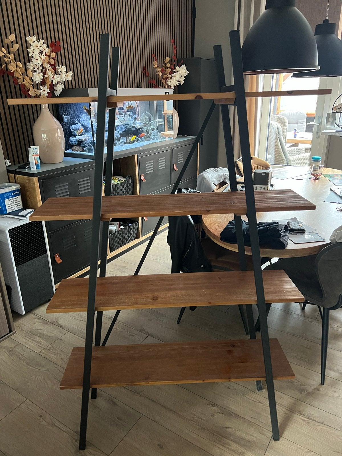 Mooie wandkast met houten planken en metalen frame, Ophalen, Met plank(en), Gebruikt, 50 tot 100 cm
