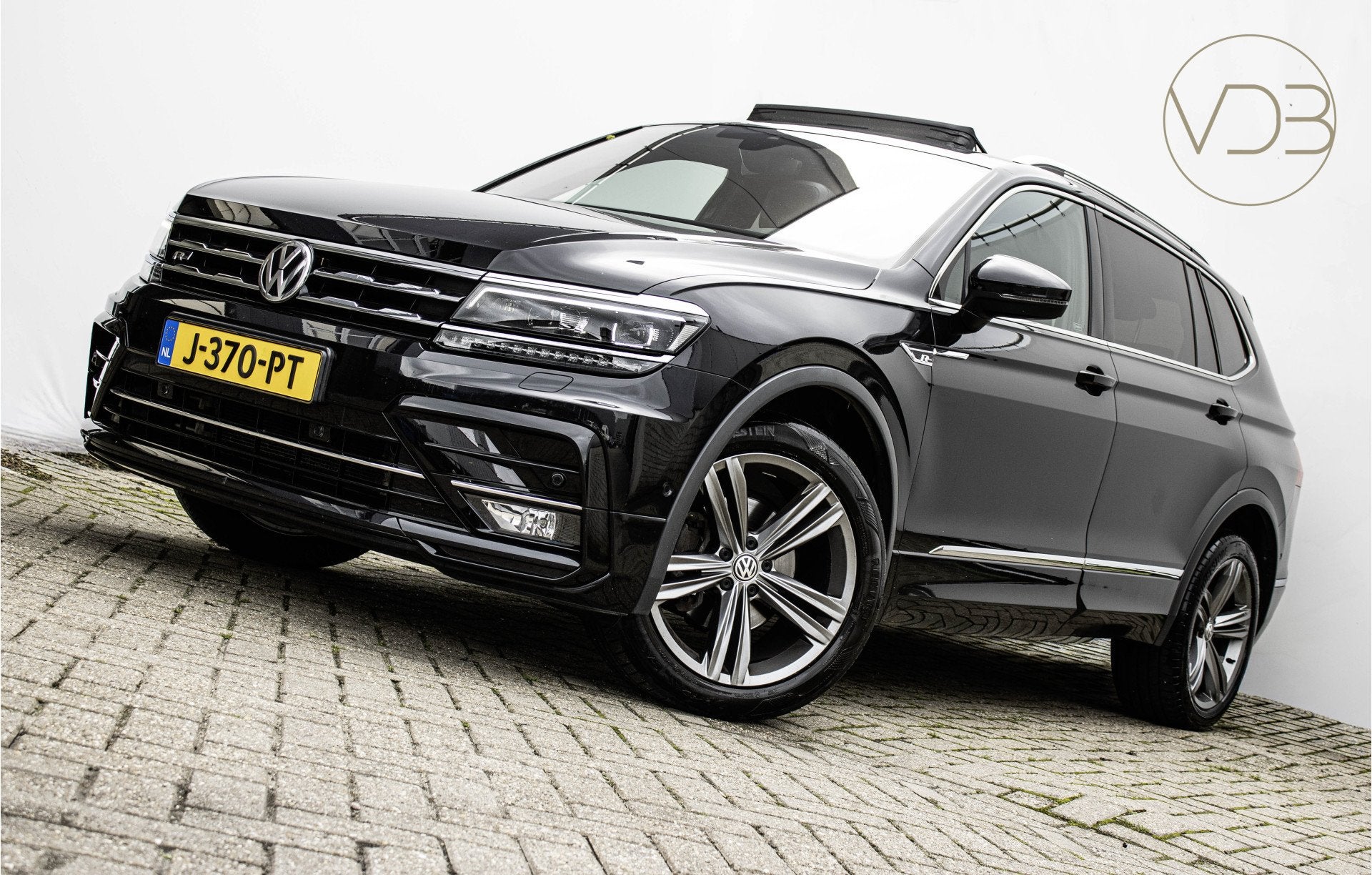 Volkswagen Tiguan Allspace 1.5 TSI Highline Business R 7-Per, Zwart, Origineel Nederlands, Bedrijf, SUV of Terreinwagen