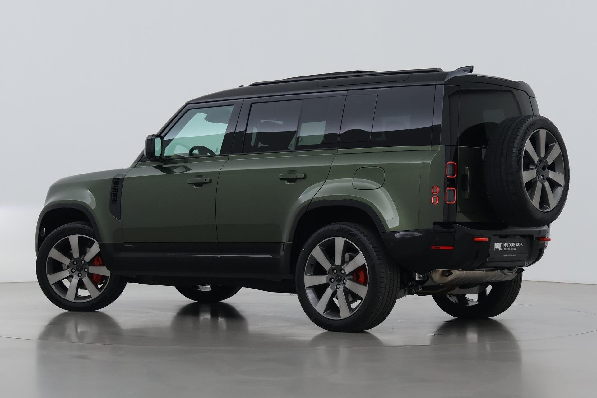 Land Rover Defender 2.0 P300e 110 X | FACELIFT | ClearSight, Automaat, Gebruikt, Euro 6, 4 cilinders