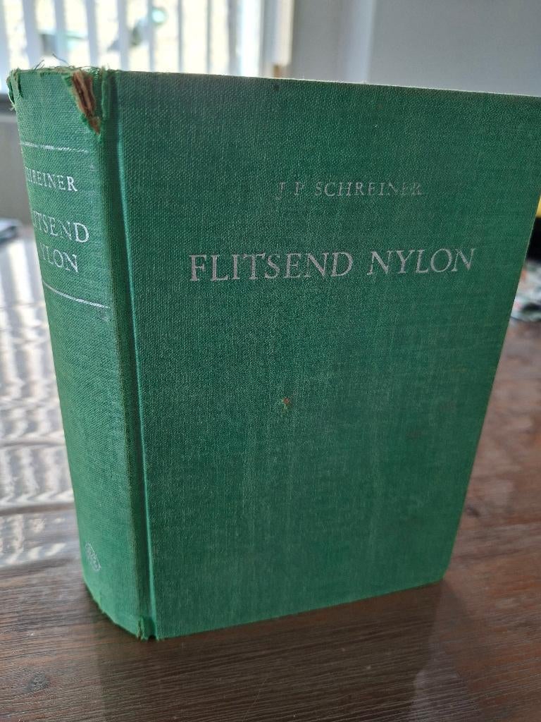 Flitsend Nylon boek J Schreiner, Watersport en Boten, Hengelsport | Algemeen, Ophalen of Verzenden, Gebruikt, Boek of Tijdschrift