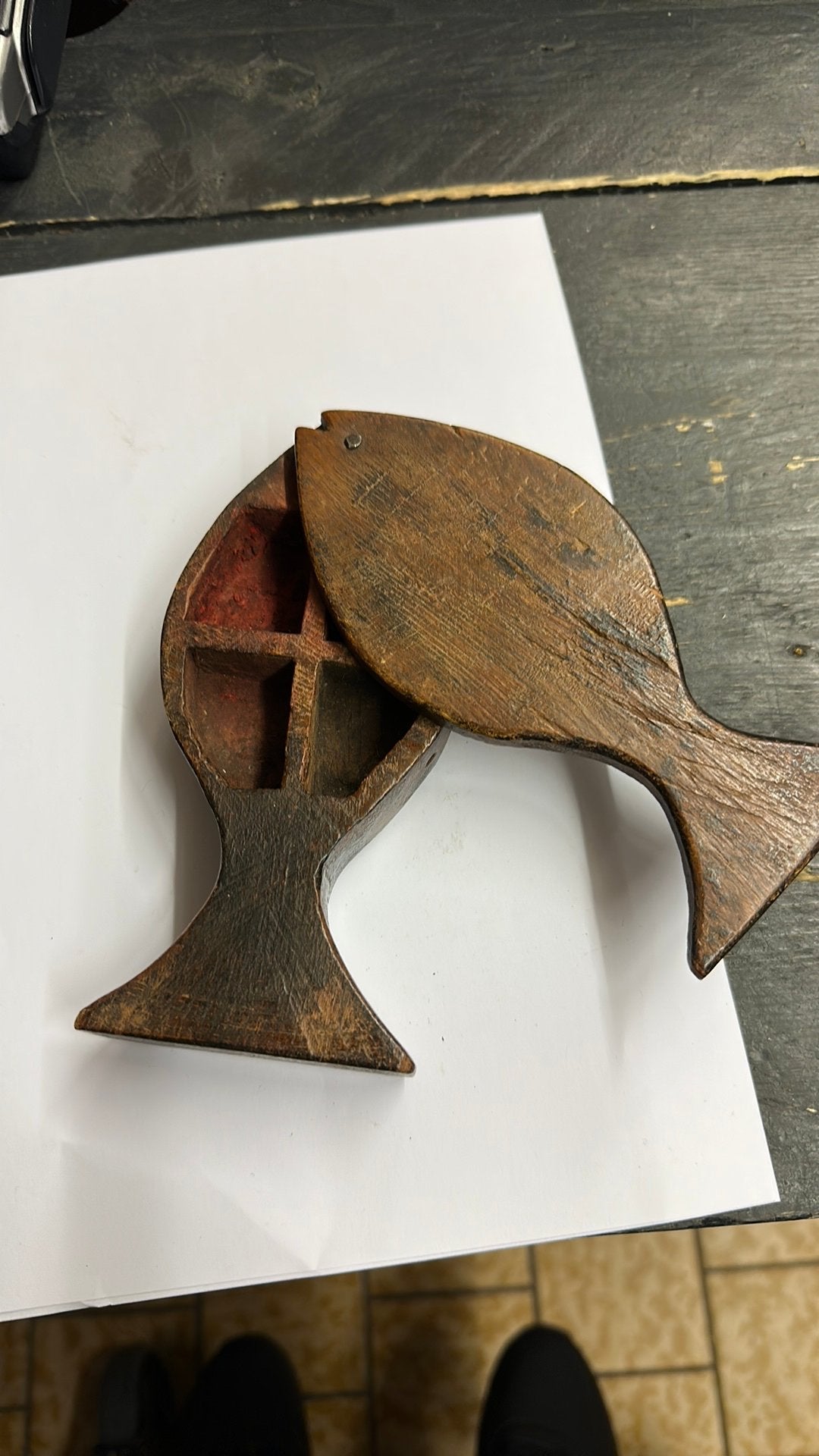 Antieke houten Tikka doos in visvorm, Antiek en Kunst, Ophalen