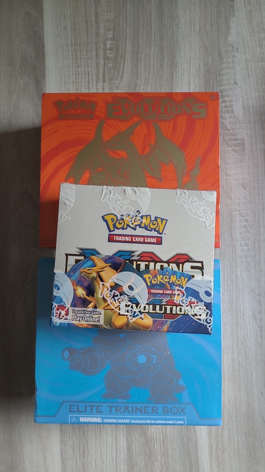 Pokémon XY Evolutions Elite Trainer Box CHARIZARD, Ophalen of Verzenden, Nieuw, Boosterbox