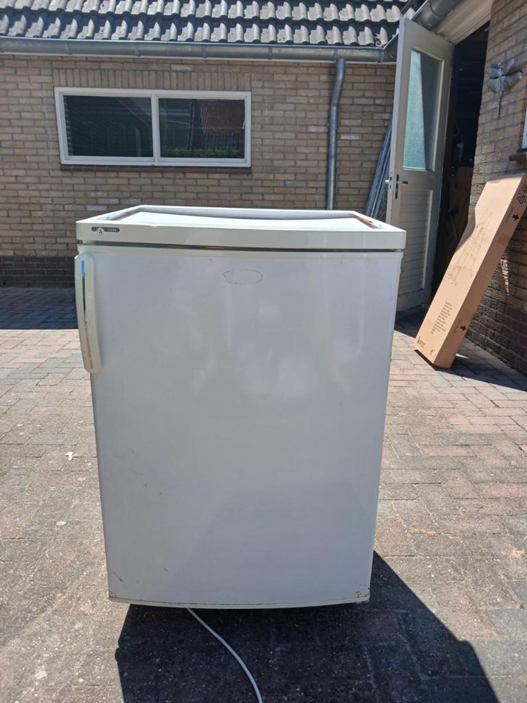 Gratis koelkast, Witgoed en Apparatuur, Koelkasten en IJskasten, 75 tot 100 liter, 45 tot 60 cm, Ophalen, 85 tot 120 cm