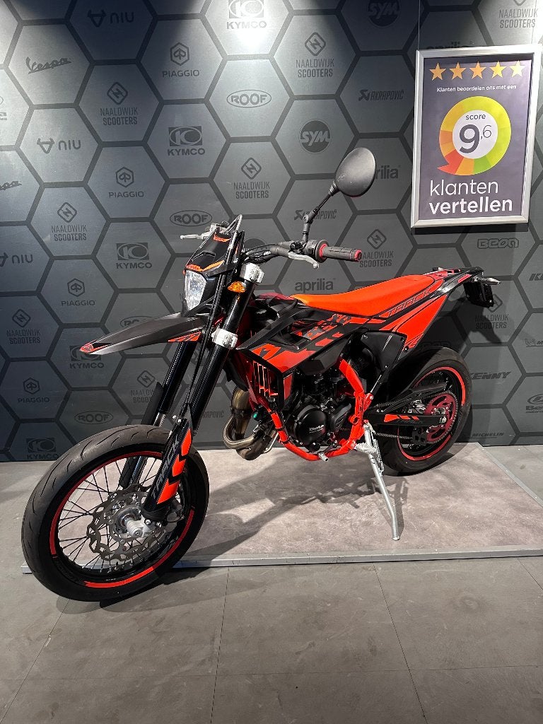 BETA RR50 MOTARD TRACK 45KM 2026 610KM, Fietsen en Brommers, Overige merken, 6 versnellingen, Ophalen of Verzenden, Zo goed als nieuw
