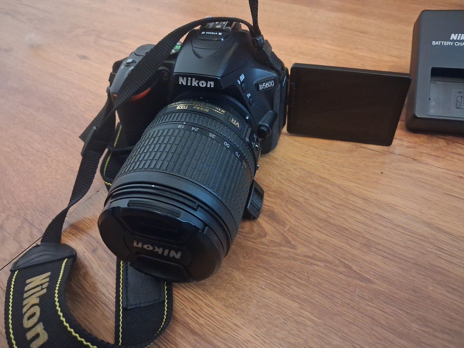 Nikon D5600 spiegelreflexcamera's, Audio, Tv en Foto, Fotocamera's Digitaal, Spiegelreflex, Ophalen of Verzenden, Zo goed als nieuw