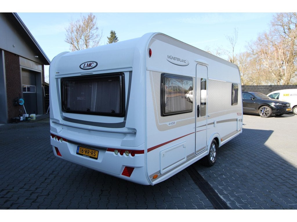 LMC Passion 440 D Voortent-Mover-Fietsenrek, Rondzit, Bedrijf, Ringverwarming, Overige typen