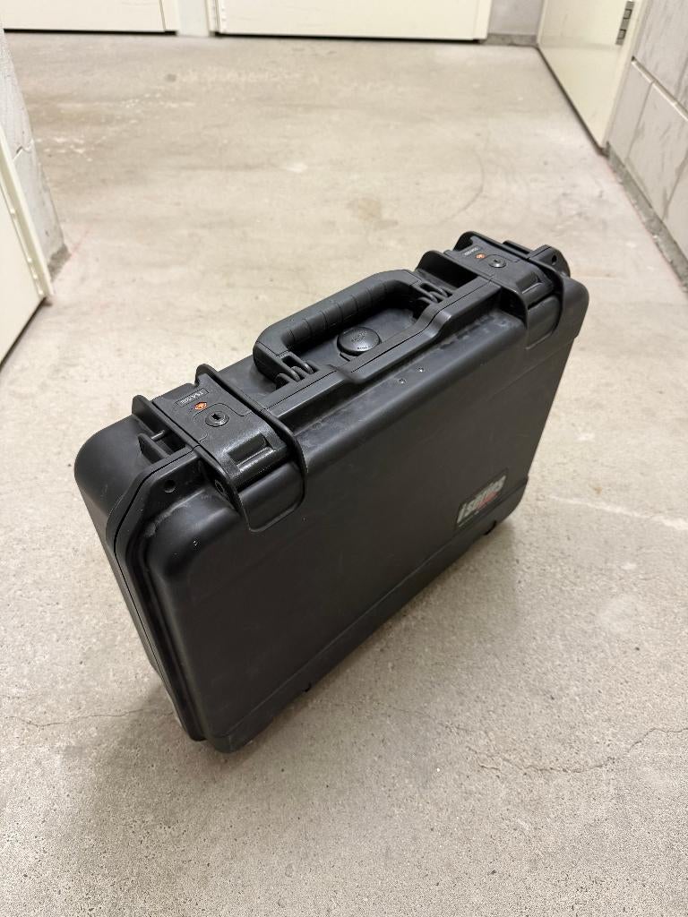 SKB iSeries Waterproof Hard Case met Think Tank interieur, Muziek en Instrumenten, Ophalen, Gebruikt, Overige instrumenten, Flightcase