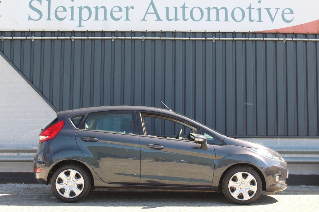 Ford FIESTA 1.25 Champions Edition / AIRCO / 5 DEURS, Voorwielaandrijving, Euro 5, 1242 cc, 82 pk