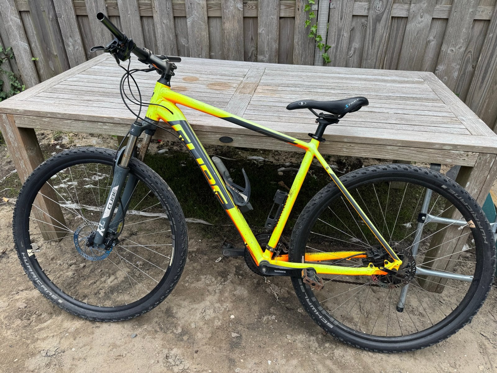 CUBE Mountainbike - Neon Geel/Zwart, Hardtail, Heren, Zo goed als nieuw, Schijfrem