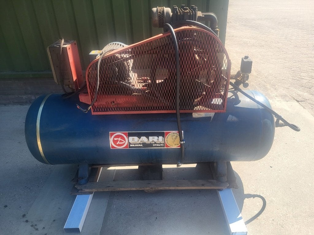 Dari compressor 400 Liter - 12 bar, Doe-het-zelf en Verbouw, Compressors, Ophalen, Gebruikt, 400 tot 800 liter/min, 10 bar of meer