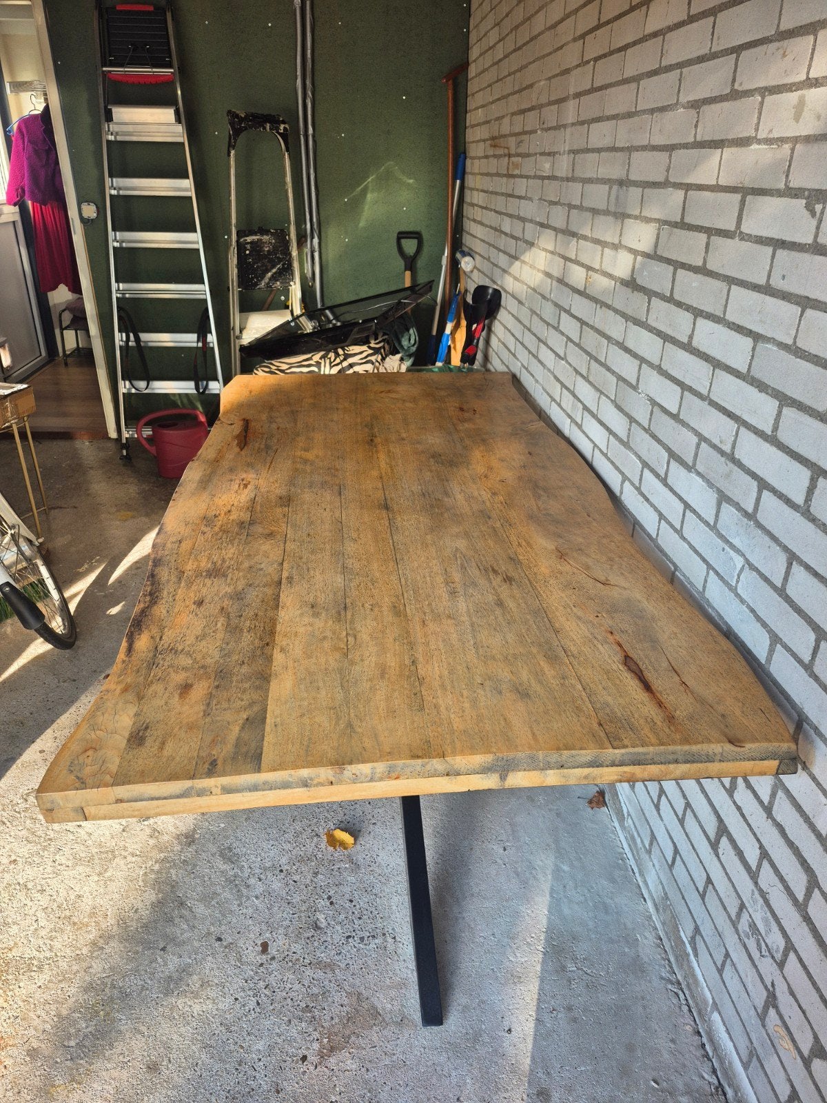 Unieke boomstamtafel van mangohout, Huis en Inrichting, Tafels | Eettafels, Industrieel, robuust, landelijk, 50 tot 100 cm, Zo goed als nieuw
