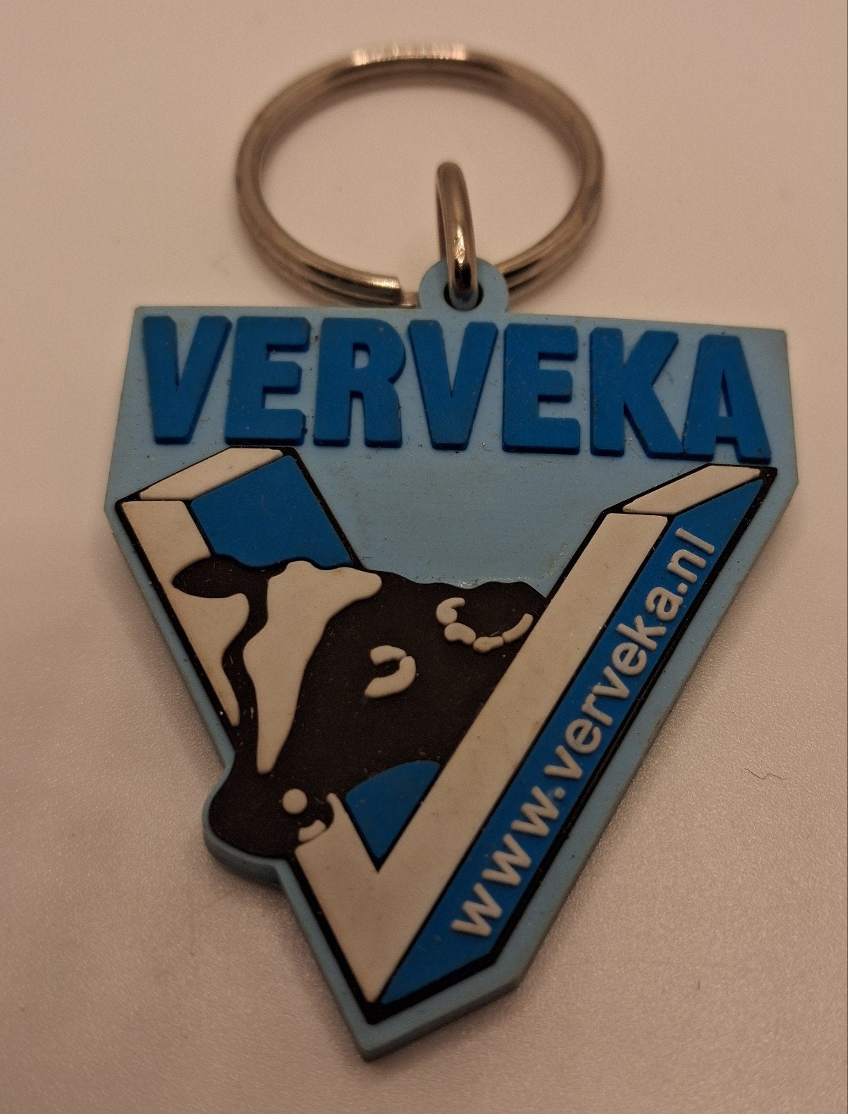 Verveka sleutelhanger met koeienlogo, Ophalen of Verzenden
