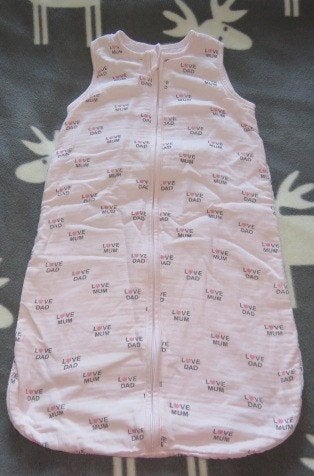 Lichtroze babyslaapzak Love Mum Love Dad 70 cm, Kinderen en Baby's, Dekens, Slaapzakjes en Inbakerproducten, Ophalen of Verzenden