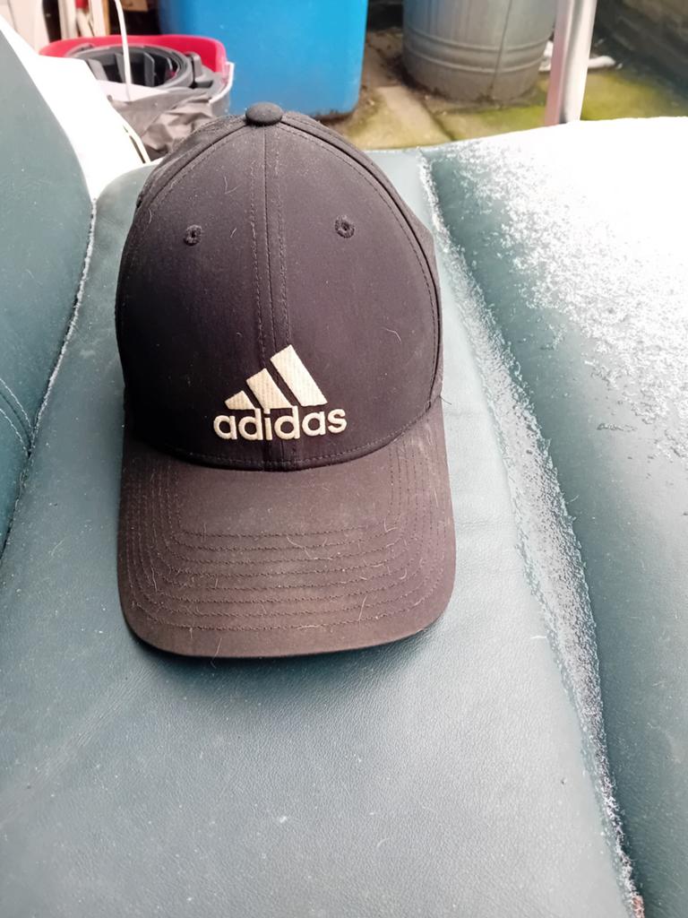 Adidas pet zwart, Ophalen of Verzenden