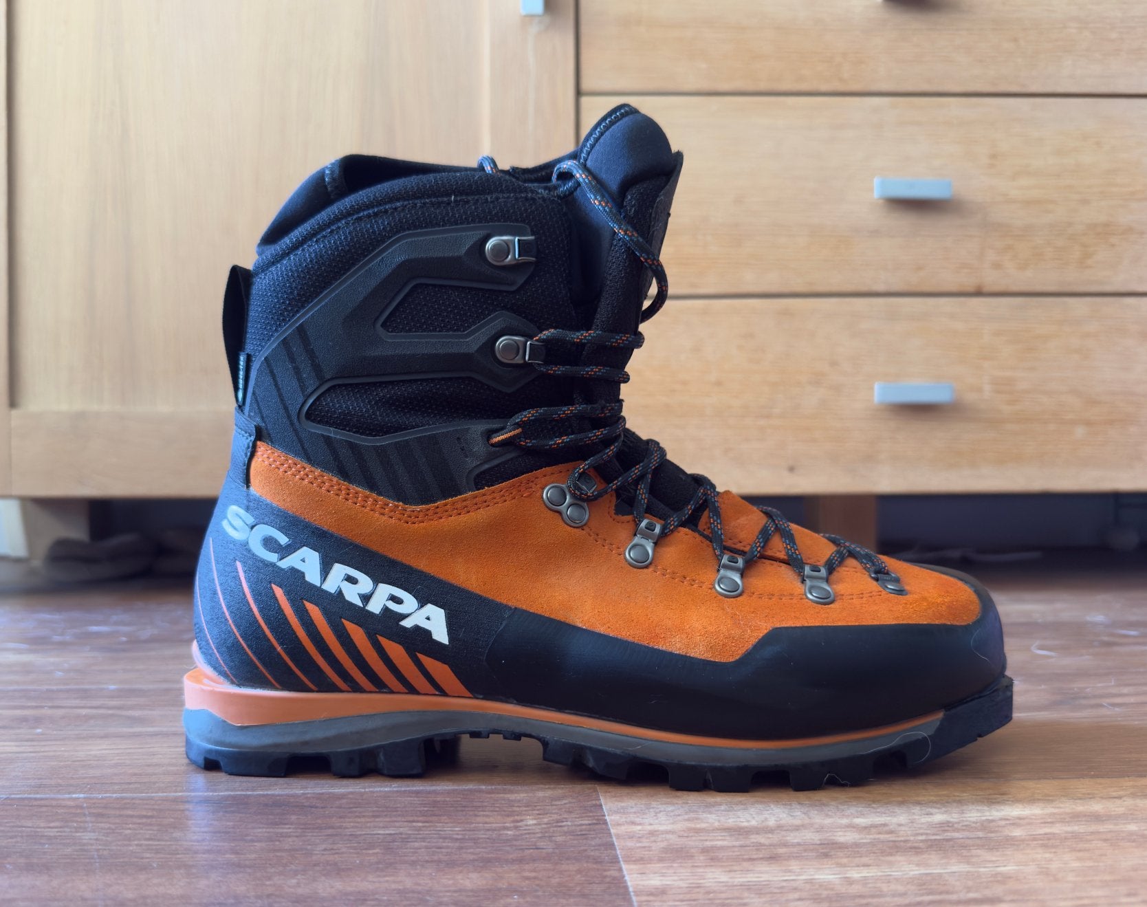 Scarpa Mont Blanc Pro GTX – zo goed als nieuw - maat 46, Ophalen of Verzenden, Zo goed als nieuw, Schoenen