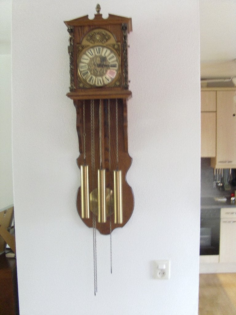 I.V.M .Verhuizing bied ik deze Klok aan, Ophalen, Wandklok