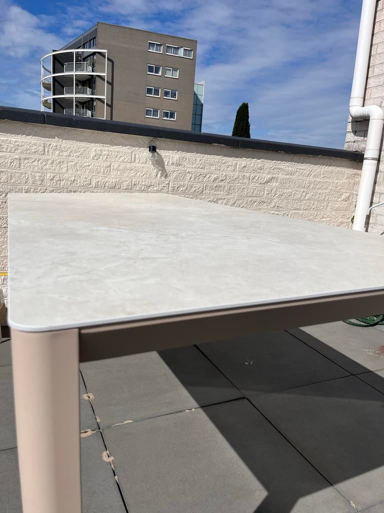 Beige tuintafel (200), Japandi , compleet nieuw uit de doos!, Tuin en Terras, Ophalen, Nieuw, Rechthoekig, Metaal
