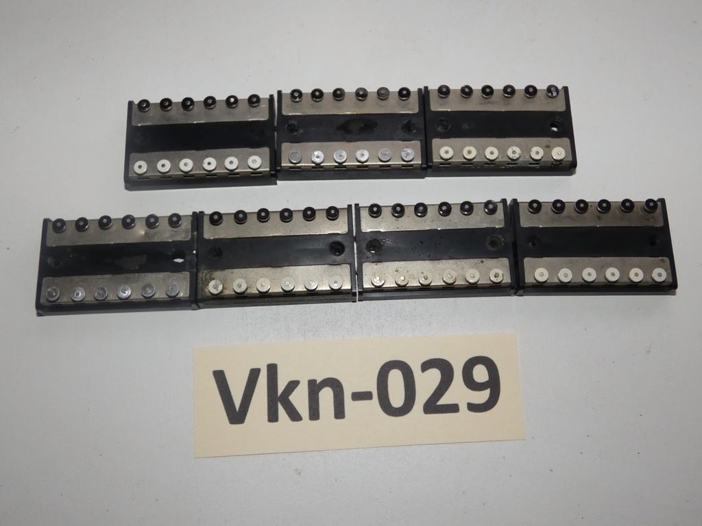 Vk-029 N Spoor Verdeelplaten met drukklemmen 66582 Minitrix, Overige merken, Transformator of Voeding, Gebruikt, Gelijkstroom of Wisselstroom