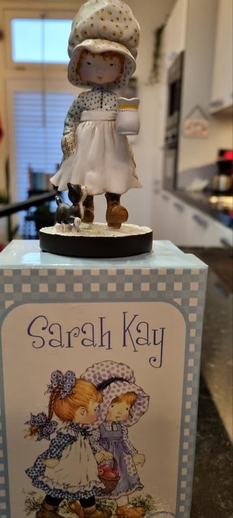 Sarah Kay beeldje: Melkmeisje met poes, Verzamelen, Ophalen of Verzenden
