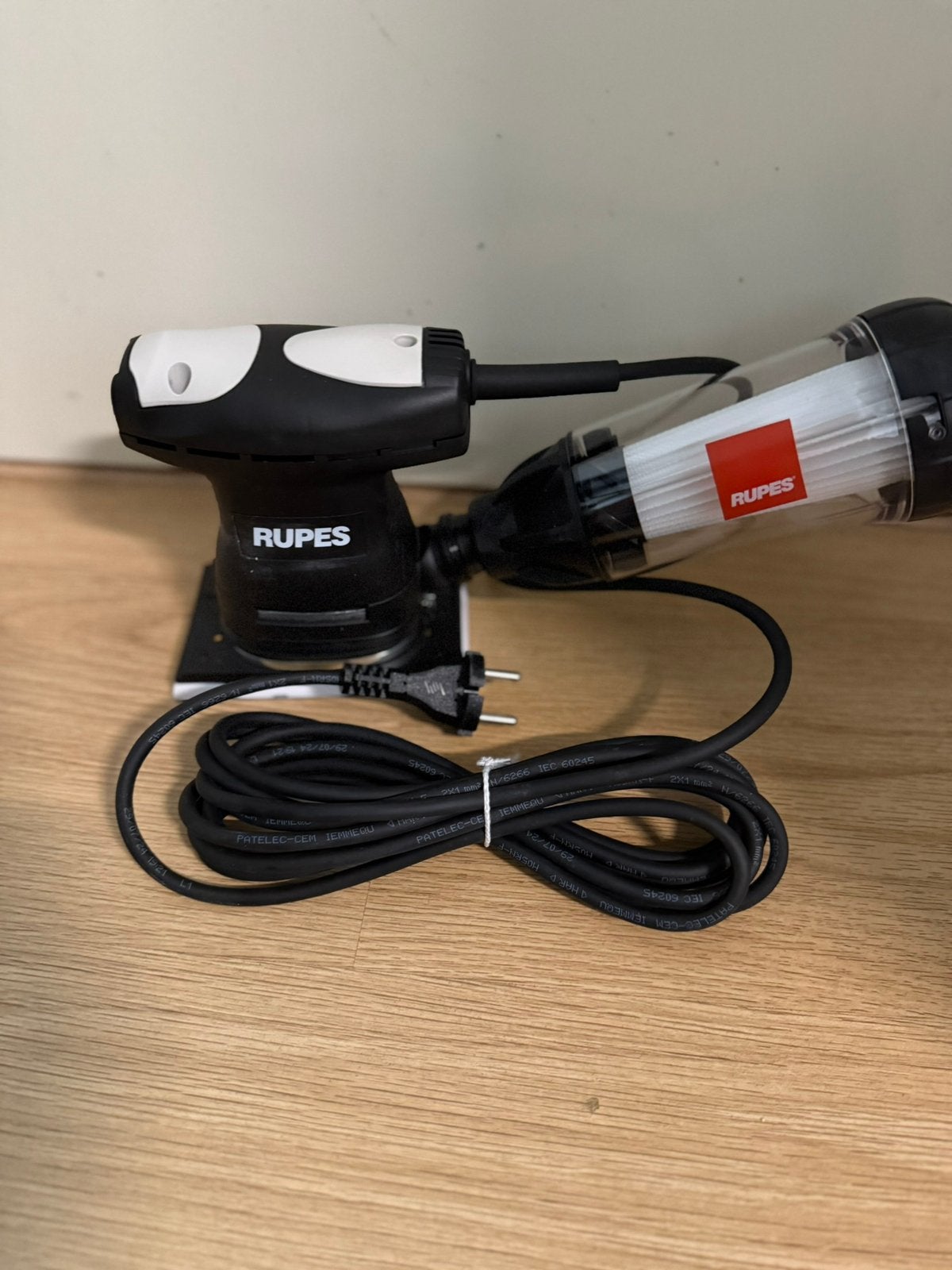 RUPES LE71T Vlakschuurmachine met Stofafzuiging, Ophalen, Nieuw, Minder dan 600 watt, Overige typen