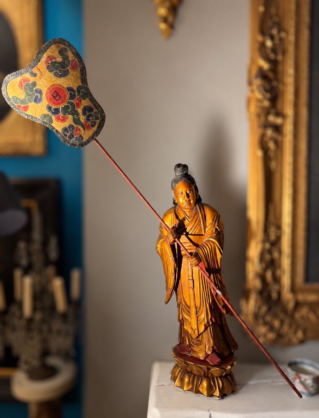 Chinees houten beeld met waaier, 19e eeuw, Ophalen of Verzenden